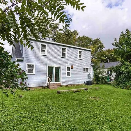 ~Cozy Home~ Steps To Rit By Uofr/Airport/Dwtn W/Ac